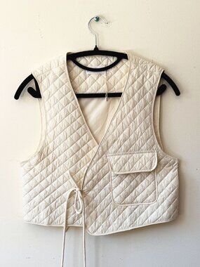 🤍 Mango MNG Quilted Wrap Vest — Size XS/S